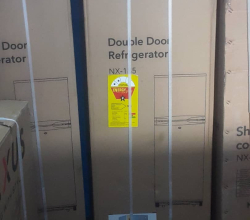 Double door refrigerator