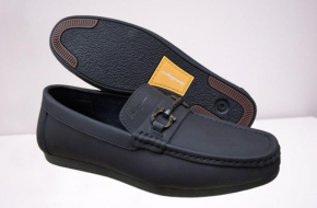 Easy slip-on loafers – comes in different colors