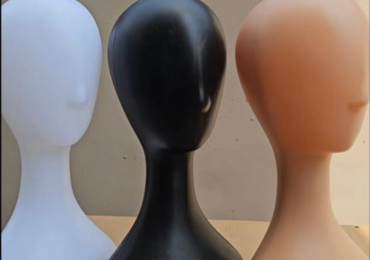 Faceless Mannequin Head